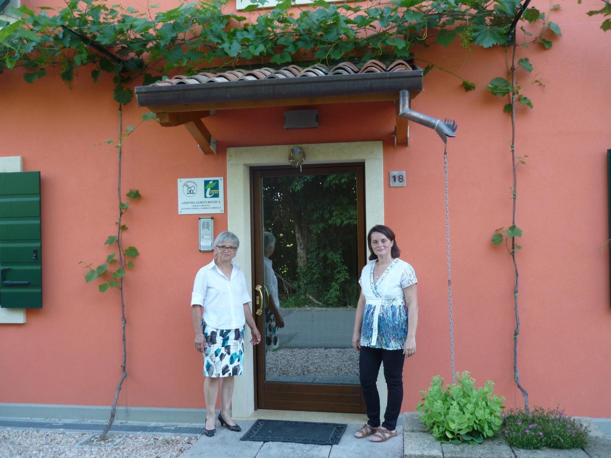 ורונה Agriturismo Corte Carolina מראה חיצוני תמונה