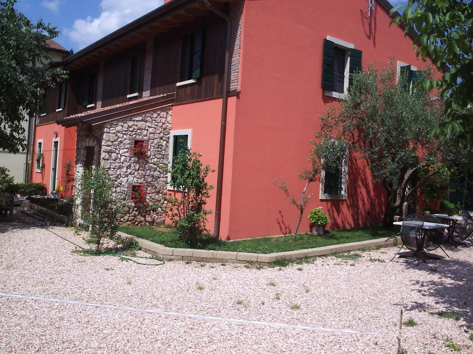 ורונה Agriturismo Corte Carolina מראה חיצוני תמונה